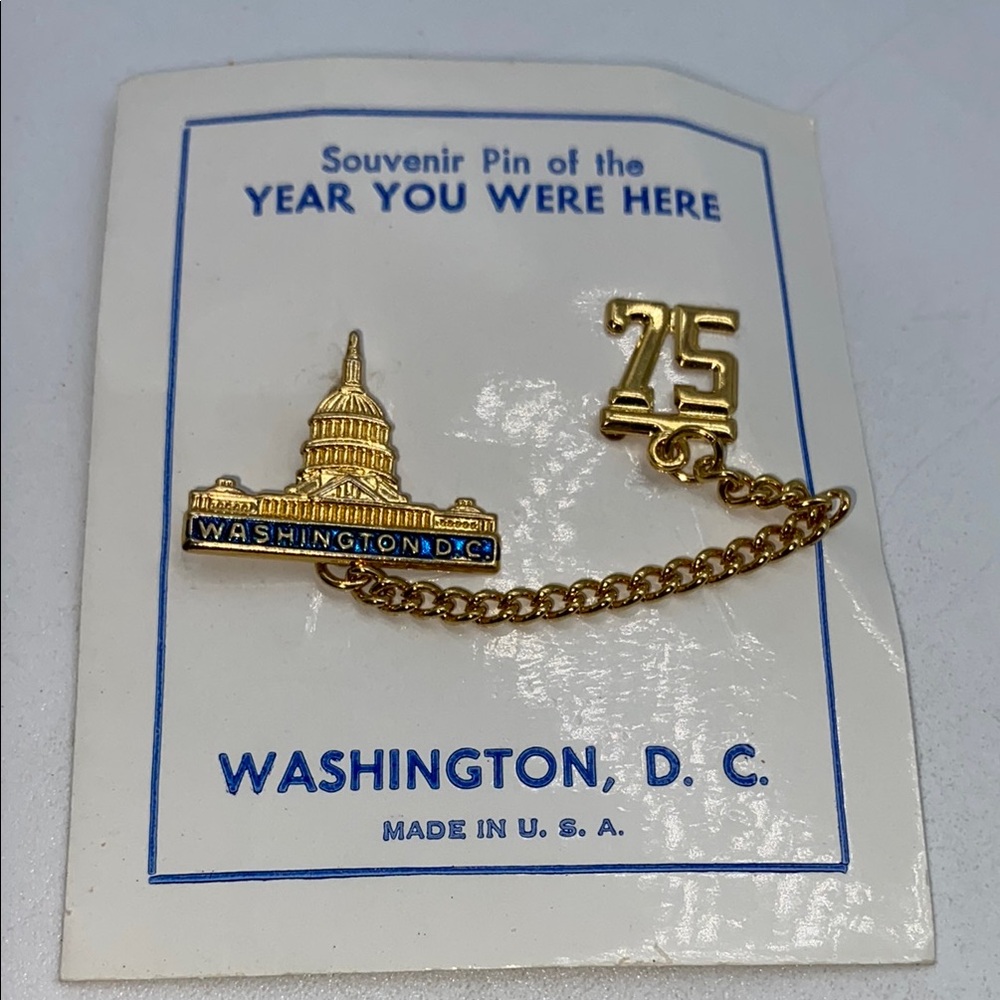 Washington D.C. Souvenir Pin with Chain Gold Tone 75 Vintage